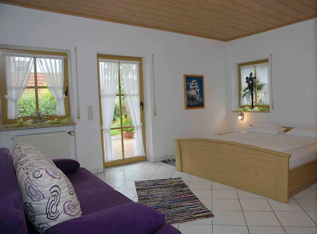 Ferienwohnungen Lehner Mitteleschenbach Apartment